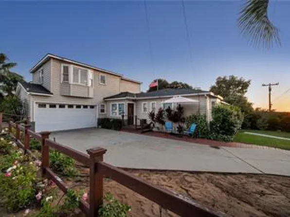 744 10th St, Manhattan Beach, CA 90266