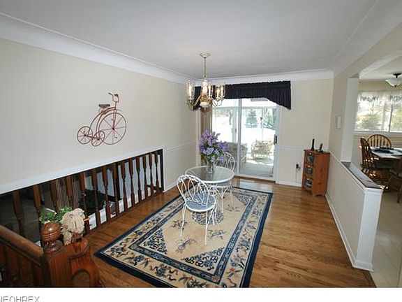 5th image of 7307 Julia Dr