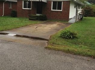 4737 Sunset Dr, Huntington, WV 25704