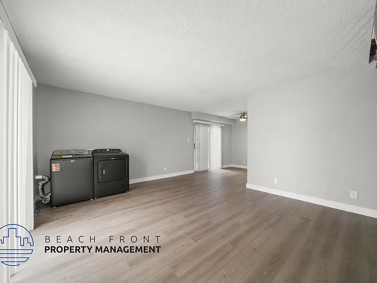 11626 Cedar Ave — Photo 41