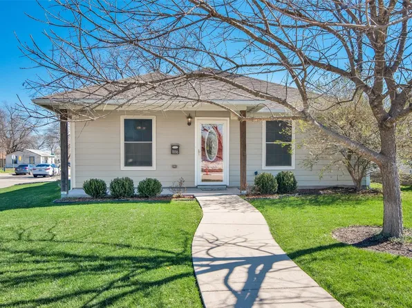 1006 Throckmorton St, McKinney, TX 75069