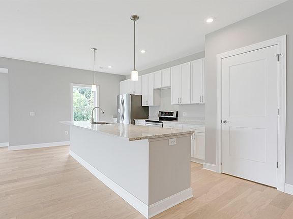 3rd image of 5317 Highpointe Lakes Dr