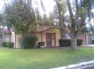 1209 Oliver St, Victoria, TX 77901