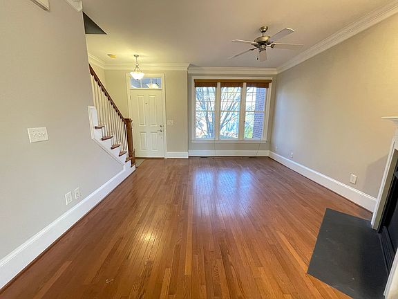 3rd image of 103 Finsbury St