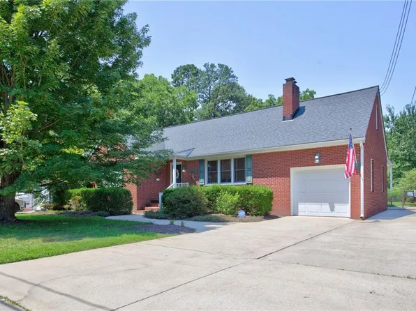 407 Tareyton Ln, Portsmouth, VA 23701
