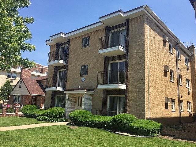 1st image of 905 Graceland Ave APT 3