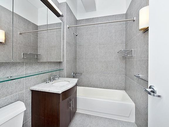 5th image of 80 John St APT 6H