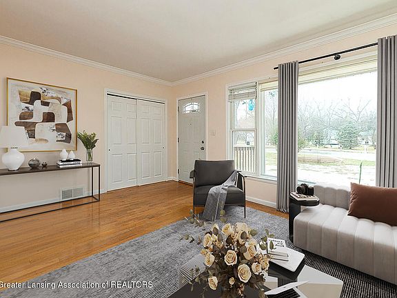 4th image of 2209 Haslett Rd