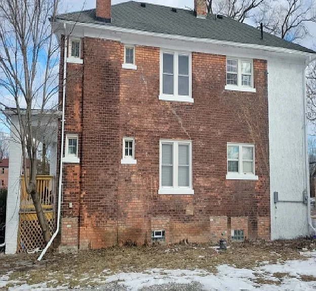 343 Elmhurst St — Photo 2