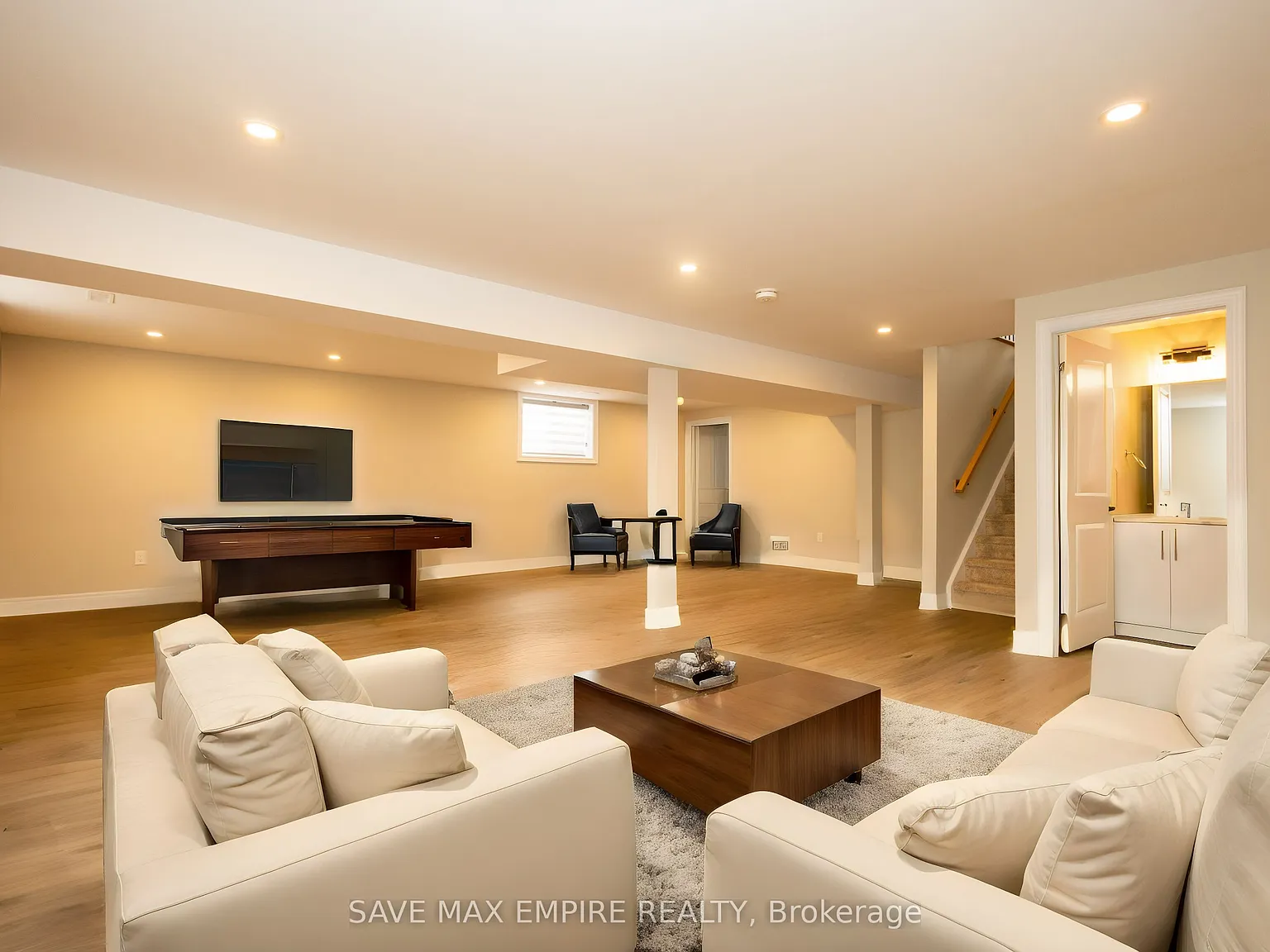 4 bed, $3,000 — Photo 2
