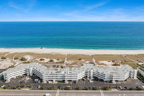 253 Dune Rd Photo 1