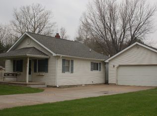 38 W Beaver Rd, Kawkawlin, MI 48631