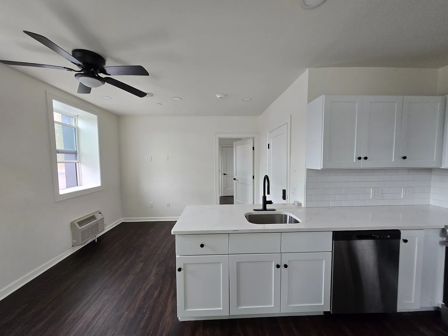 1 bed, 482 sqft, $1,250 — Photo 2