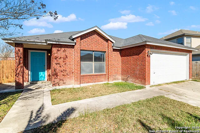 3 bed, 2.0 bath, 1520 sqft, $1,495 — Photo 2