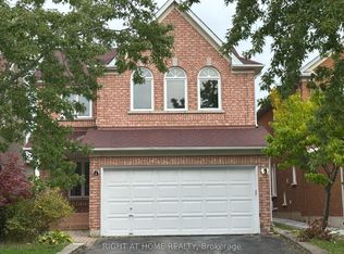 186 Roxbury St, Markham, ON L3S 3T6