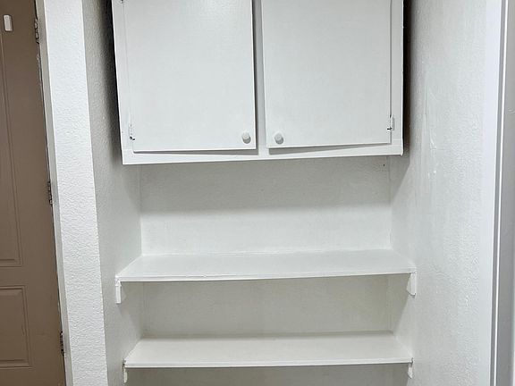 5th image of 534 N 6th Ave