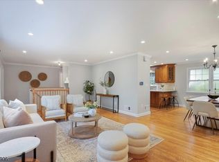 93 Nottingham Rd, Ramsey, NJ 07446