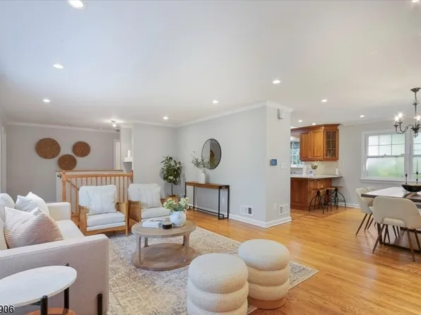 93 Nottingham Rd, Ramsey Boro, NJ 07446