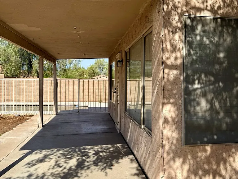 1273 W Swan Ct — Photo 34