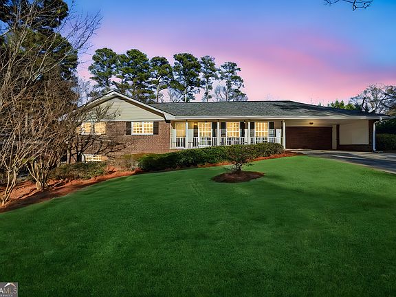 2nd image of 3003 Bren Mar Way