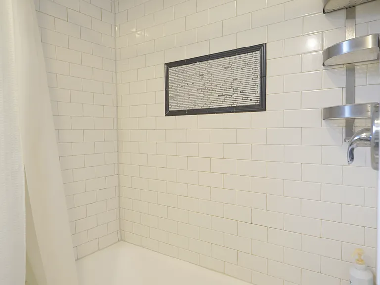 4606 NE 54th St — Photo 31