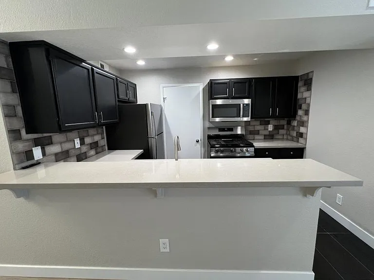 7570 W Flamingo Rd — Photo 5