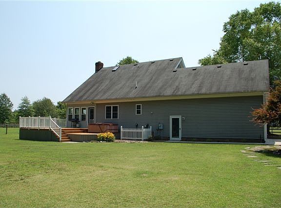 Back View w/large deck