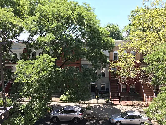 Rented by Lang Realty LLC | media 17