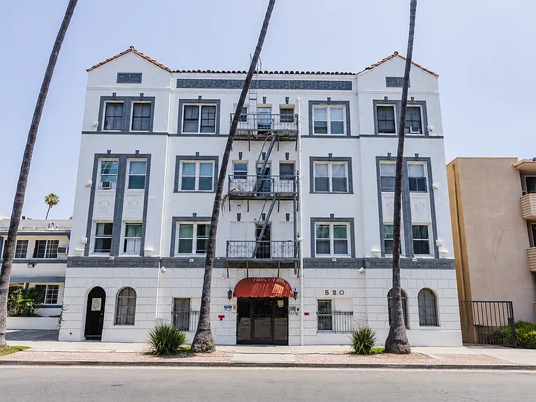 Mariposa Apartments | Classic Apartments in Koreatown — Photo 1