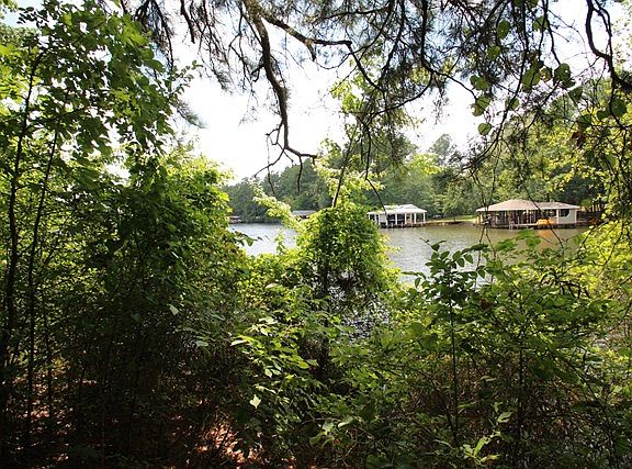 2nd image of 216 Southfork Dr