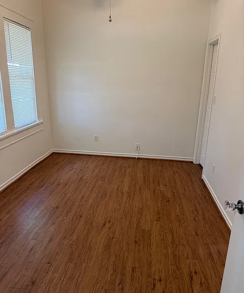210 W North St #210 — Photo 8