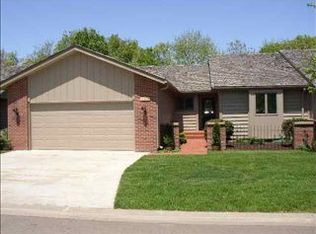 2308 SW Mayfair Pl, Topeka, KS 66611