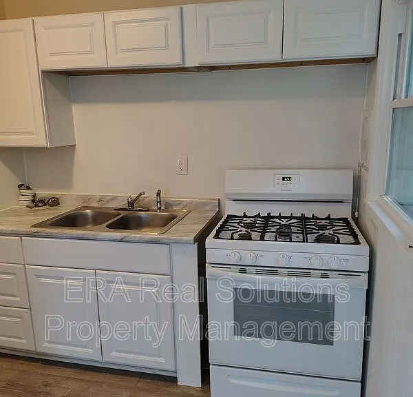 4245 Leeper St — Photo 4