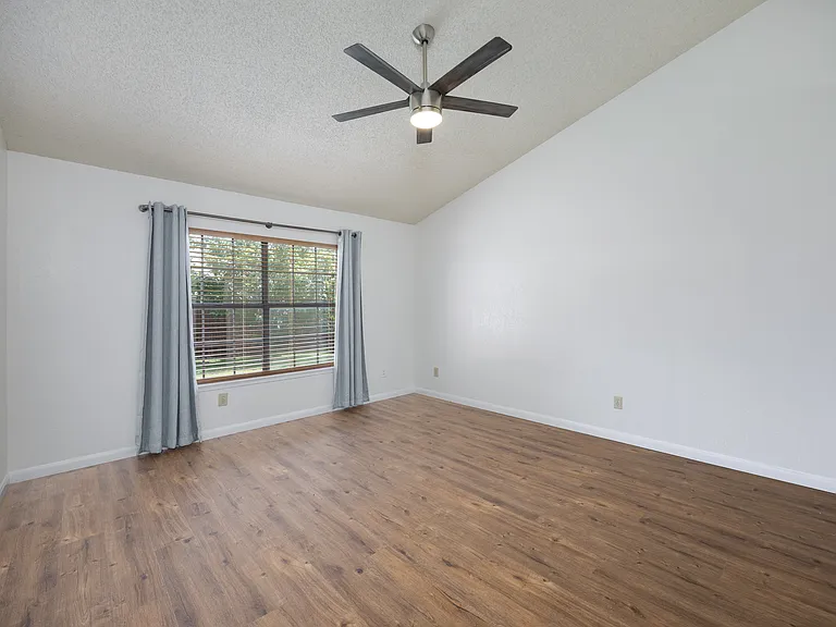 4504 Keys Dr — Photo 25