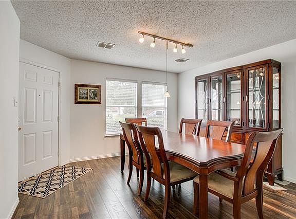 4th image of 2300 Shadabury Dr