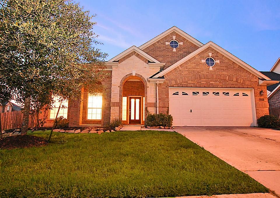 1st image of 10203 Cascade Hills Dr