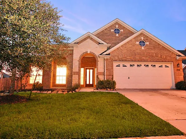 10203 Cascade Hills Dr, Houston, TX 77064