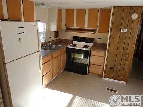 4th image of 3209 Mahan Dr