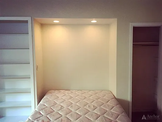 Rented by Anchor Associates | media 33