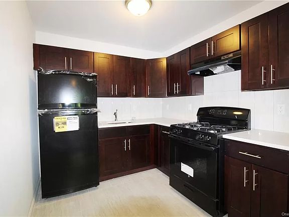 3rd image of 1342 Prospect Ave