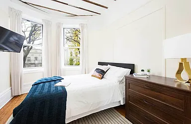 Rented by Safdie Realty Group