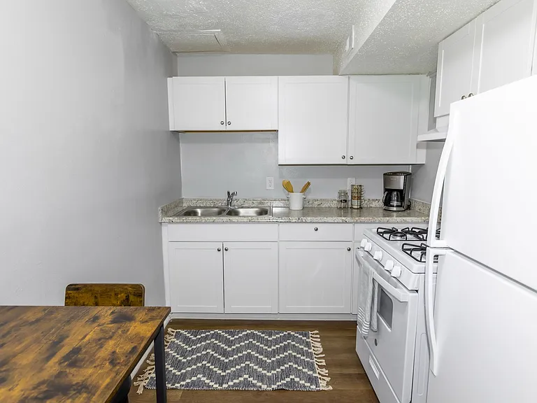Graystoneplace Apartments — Photo 80