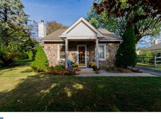 17 Circle Ave, West Chester, PA 19382