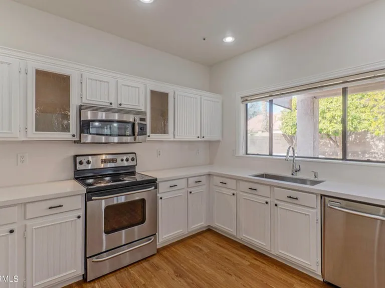 9032 E Karen Dr — Photo 9