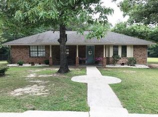 38 Tims Dr, Carriere, MS 39426