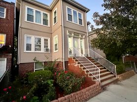 55 Union St, Chelsea, MA