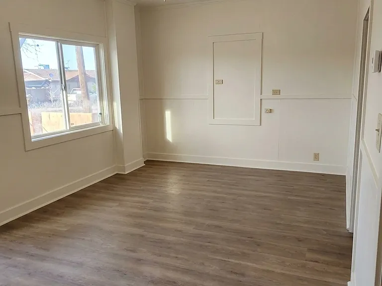 420 N Morrison Ave #1/2 — Photo 3