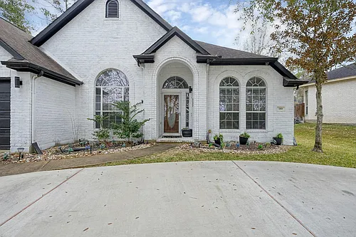 180 Park Way Photo 1