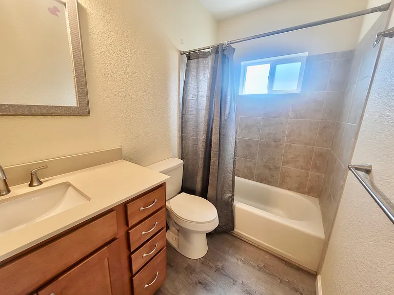 1527 W Colorado Ave #201 — Photo 31