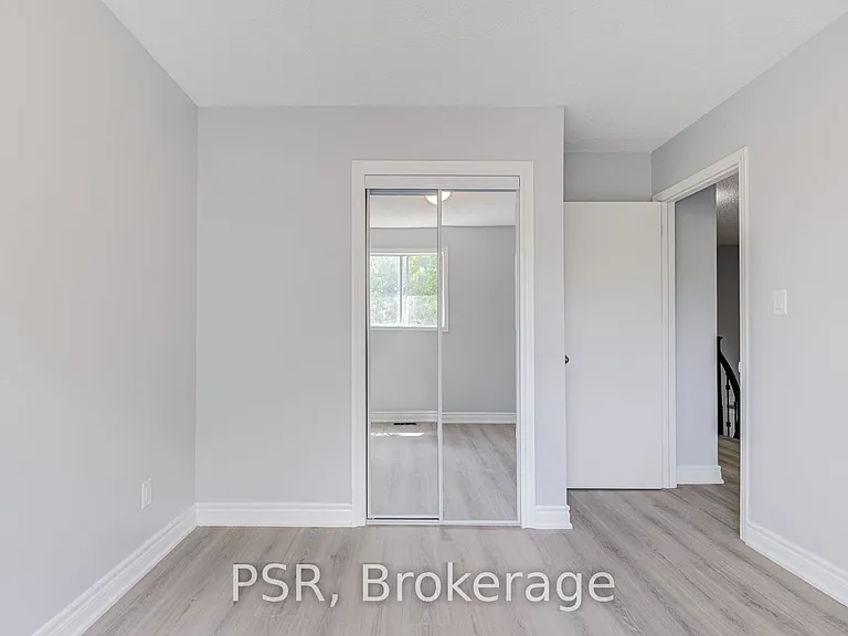 166 Adele Cres — Photo 50